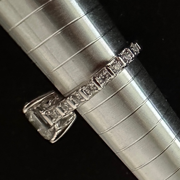 GET ENGAGED Classy Sterling Silver Square Cut CZ Ring w/Sm Round Stones SZ 6 - Picture 8 of 12
